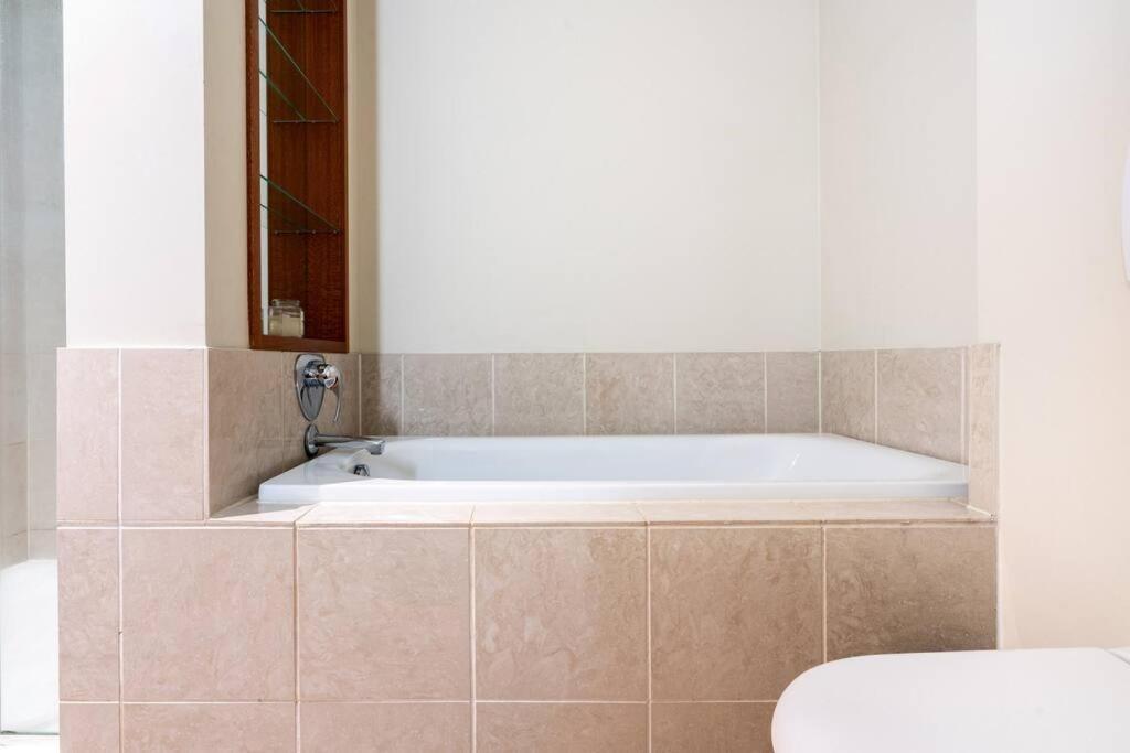 Luxury Waterfront Nest Above Viaduct Harbour Apartman Auckland Kültér fotó